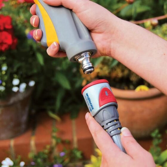 Hozelock Metal AquaStop Hose Connector Pro (12.5mm-15mm) – Durable, Leak-Free, Non-Slip Grip with Robust Metal Housing