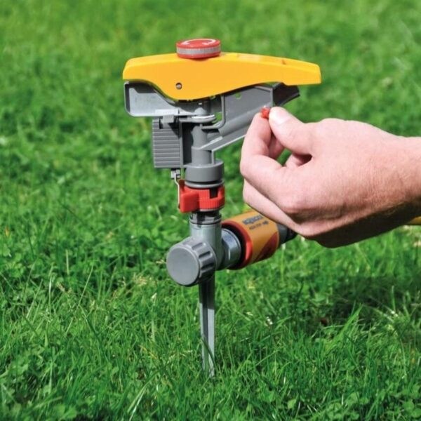 Hozelock Pulsating Sprinkler - Efficient Watering for Large Gardens Up to 450m² 4 Hozelock Pulsating Sprinkler – Efficient Watering for Large Gardens Up to 450m²