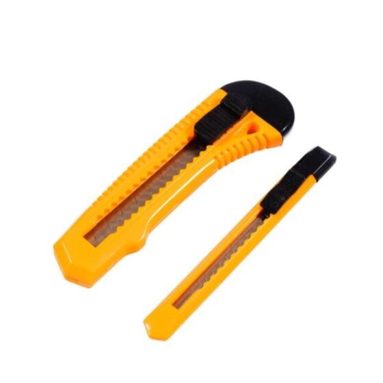Jakar Cutter Set, One Each Knives Similar To 7331 And 7332 (Spare Blade Ref 7341-B & 7342-B) Hanging Pack