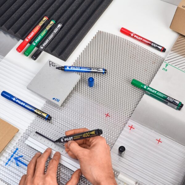 Pilot 400 Permanent 3 Black Marker - 4.0mm Chisel Point for Bold Writing 2 Pilot 100 Permanent 1 Black Marker Pen – 4.5mm Bullet Tip for Precise Marking