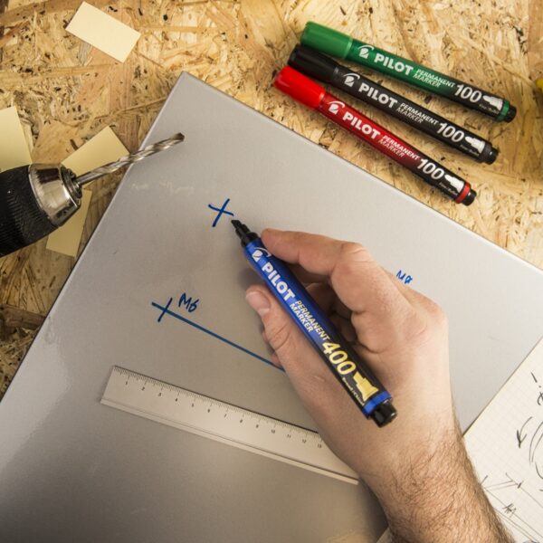 Pilot 400 Permanent 3 Black Marker - 4.0mm Chisel Point for Bold Writing 4 Pilot 100 Permanent 1 Black Marker Pen – 4.5mm Bullet Tip for Precise Marking