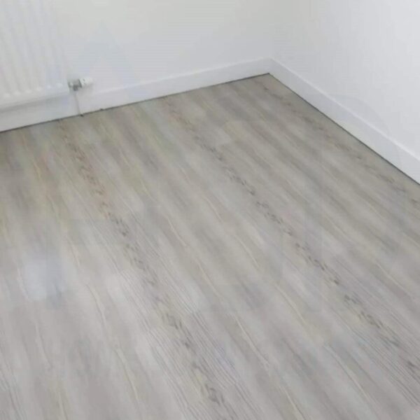 Tiletastic Grey Wood Effect Adhesive Vinyl Floor Tiles - 30.5cm x 30.5cm x 0.9cm 3 Tiletastic Grey Wood Effect Adhesive Vinyl Floor Tiles – 30.5cm x 30.5cm x 0.9cm