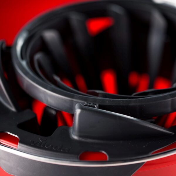 Vileda SuperMocio Bucket with Torsion Wringer – Efficient Water Removal for Faster Mop Drying