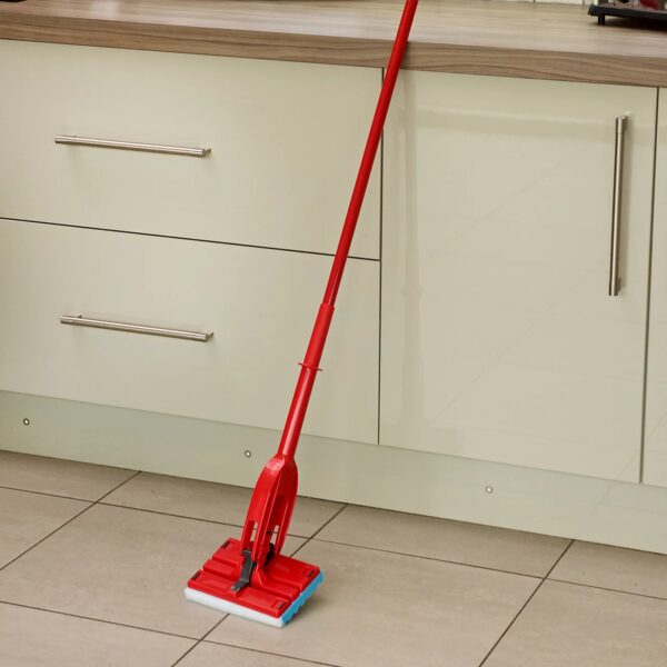 Vileda Magic Mop Flat – Sponge Mop with Scrubbing Edge for Effective Floor Cleaning & Quick Drying 4 Vileda Magic Mop Flat – Sponge Mop with Scrubbing Edge for Effective Floor Cleaning & Quick Drying