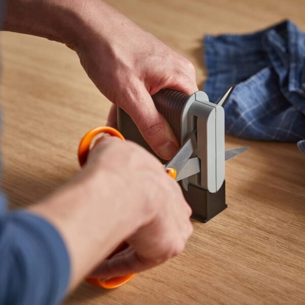 Fiskars Clip-Sharp Scissor Sharpener – 4cm Compact Ceramic Tool 3 FSK 0078 4
