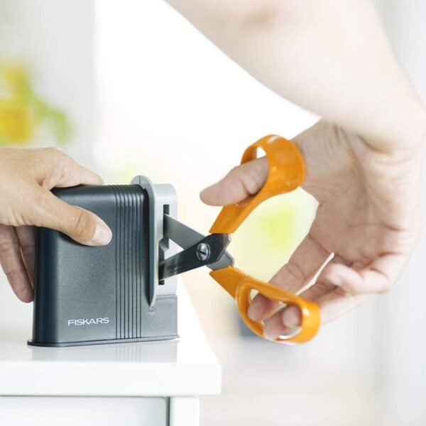 Fiskars Clip-Sharp Scissor Sharpener – 4cm Compact Ceramic Tool 4 FSK 0078 5