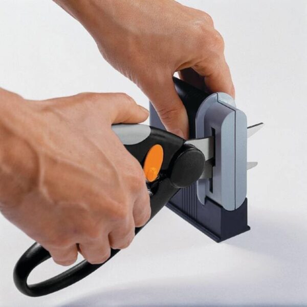 Fiskars Clip-Sharp Scissor Sharpener – 4cm Compact Ceramic Tool 5 FSK 0078 6