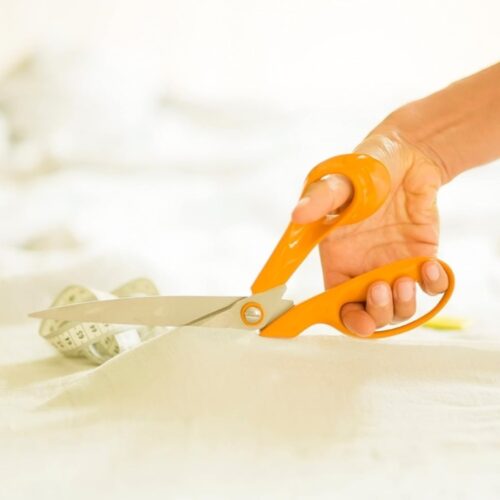 Fiskars Classic Tailor Shears – 27 cm Professional Fabric Scissors, Ergonomic Design 11 Fiskars Classic Tailor Shears – 27 cm Professional Fabric Scissors, Ergonomic Design - Image 2