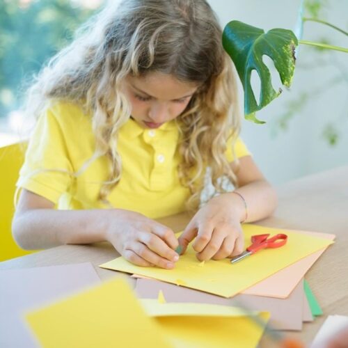 Fiskars Classic Left-Handed Children’s Scissors – 13cm Safe & Ergonomic Cutting Tool 12 Fiskars Classic Left-Handed Children’s Scissors – 13cm Safe & Ergonomic Cutting Tool - Image 2