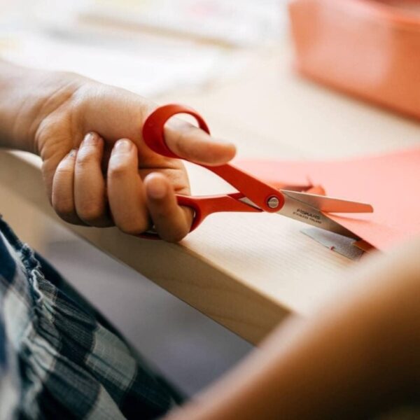 Fiskars Classic Left-Handed Children’s Scissors – 13cm Safe & Ergonomic Cutting Tool 2 FSK 9344 3