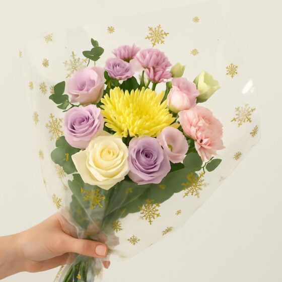 Oasis 40 Micron Winter Spice Gold Snowflake Cellophane Wrap (Roll & Folded) – 80cm Wide, Folded, Recyclable Floral Film