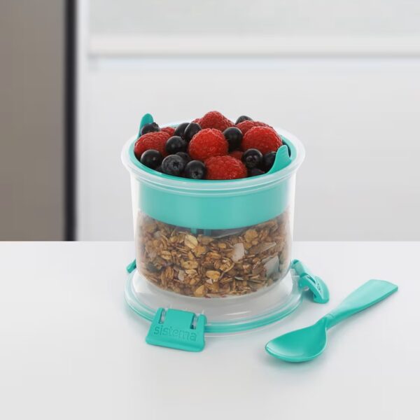 Sistema TO GO Breakfast Bowl 530ml – Turquoise Removable Tray & Clip Spoon, Dual-Compartment, Easy-Lock Clips, Flexible Seal, BPA-Free