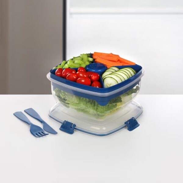 Sistema Salad Max TO GO 1.63L – Clear Container with Blue Divided Tray & Clip, Dressing Pot, Knife & Fork, Leak-Proof Seal, BPA-Free