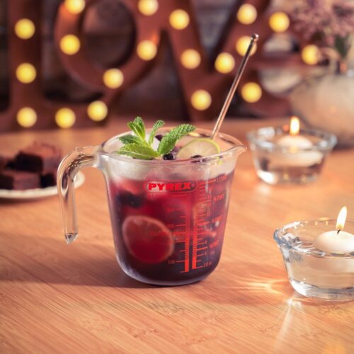 Pyrex Classic Glass Measuring Jug (0.5L) – Borosilicate Glass, Oven & Microwave Safe, Thermal Shock Resistant, Easy-Read Scale