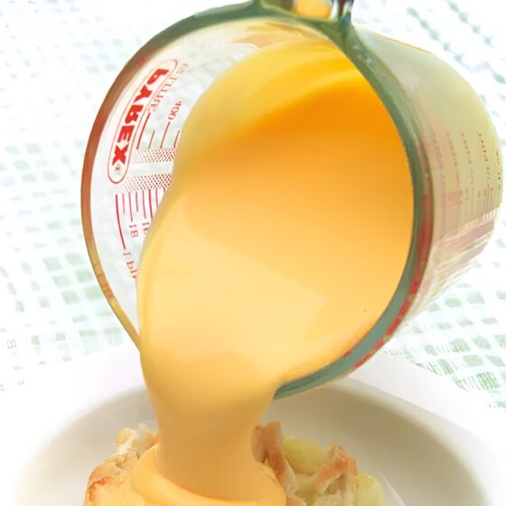 Pyrex Classic Glass Measuring Jug (1L) – Borosilicate Glass, Oven & Microwave Safe, Thermal Shock Resistant, Easy-Read Scale