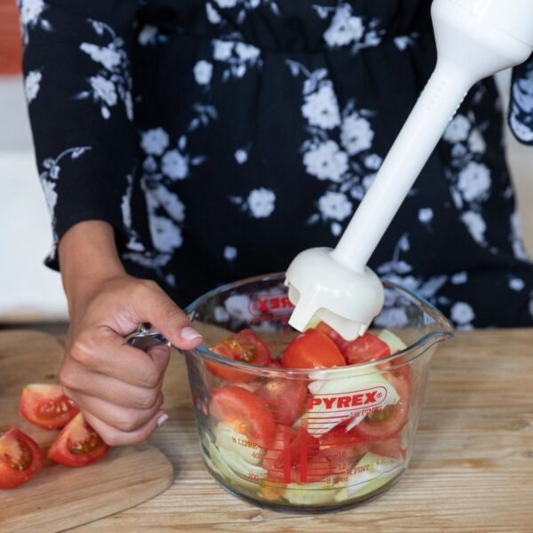 Pyrex Classic Glass Measuring Jug (1L) – Borosilicate Glass, Oven & Microwave Safe, Thermal Shock Resistant, Easy-Read Scale