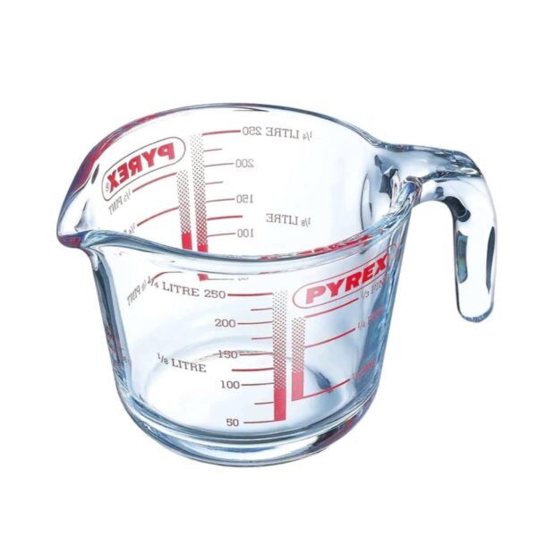 Pyrex Classic Glass Measuring Jug (0.25L) – Borosilicate Glass, Oven & Microwave Safe, Thermal Shock Resistant, Easy-Read Scale
