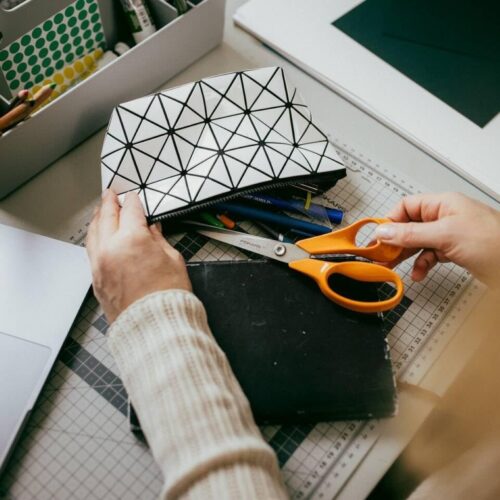 Fiskars Classic Universal Scissors 21cm – Precision Stainless Steel Blades, Ergonomic Handle, Craft & Fabric Cutting 7 Fiskars Classic Universal Scissors 21cm – Precision Stainless Steel Blades, Ergonomic Handle, Craft & Fabric Cutting